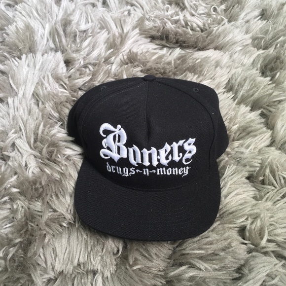 🖤UNIF Bones Cap - Picture 4 of 5